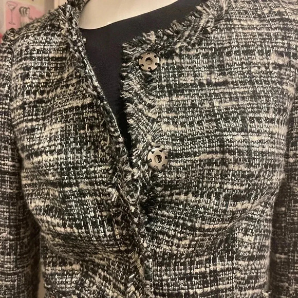 J Crew Womens Black
Textured Embellished Fringe
Beaded Long Sleeve Jacket - Picture 5 of 13